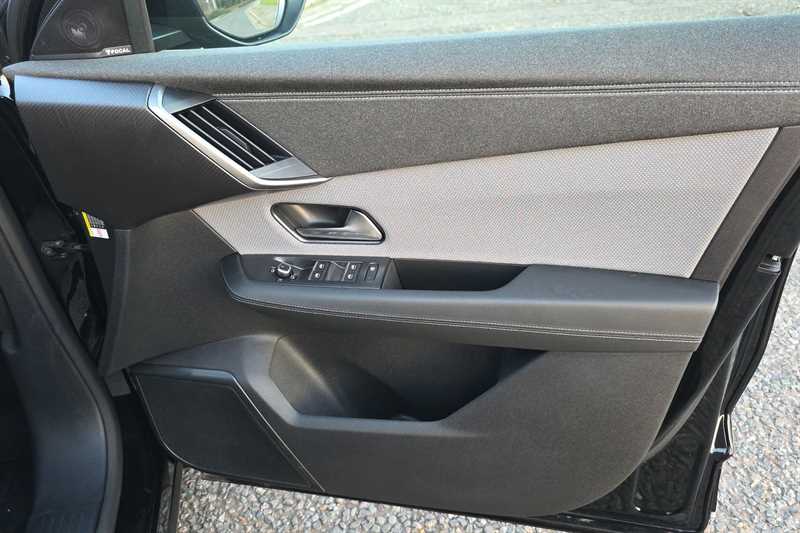 Used Vauxhall Grandland 2024 for sale - 76939673: Photo 44