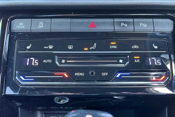 Used Volkswagen T-Roc 2022 for sale - 76140507: Photo 15