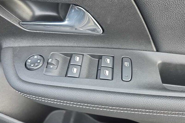 Used Vauxhall Mokka 2023 for sale - 76125023: Photo 16