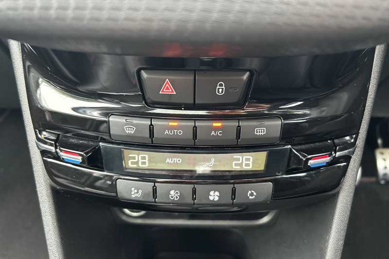 Used Peugeot 2008 2018 for sale - 77553689: Photo 15