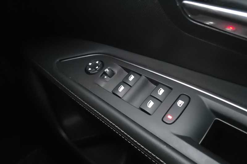 Used Peugeot 3008 2019 for sale - 76790319: Photo 16
