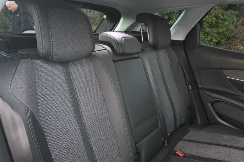 Used Peugeot 3008 2019 for sale - 76790319: Photo 24