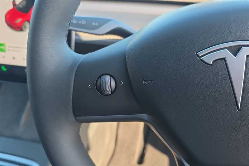 Used Tesla Model 3 2021 for sale - 76853232: Photo 21