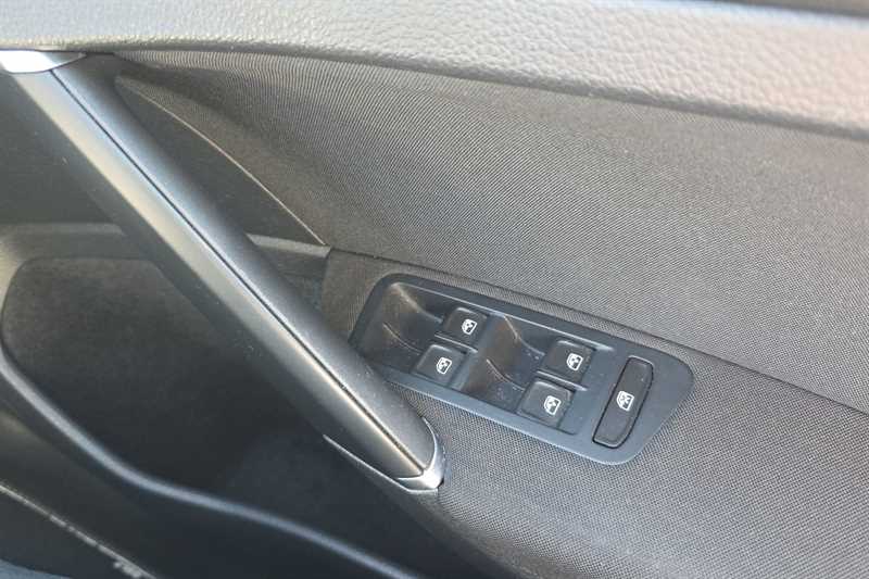 Used Volkswagen Golf for sale - 76463529: Photo 16