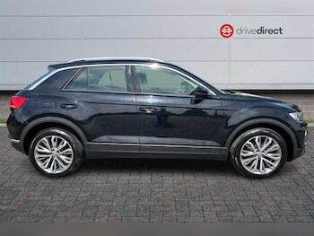 Used Volkswagen T-Roc 2018 for sale - 78418943: Photo
