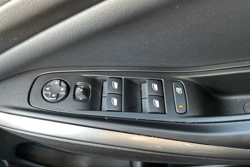 Used Vauxhall Grandland for sale - 77863948: Photo 16