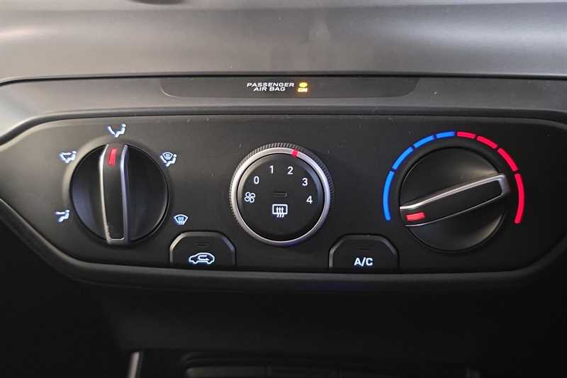 Used Hyundai i20 2025 for sale - 76956555: Photo 15