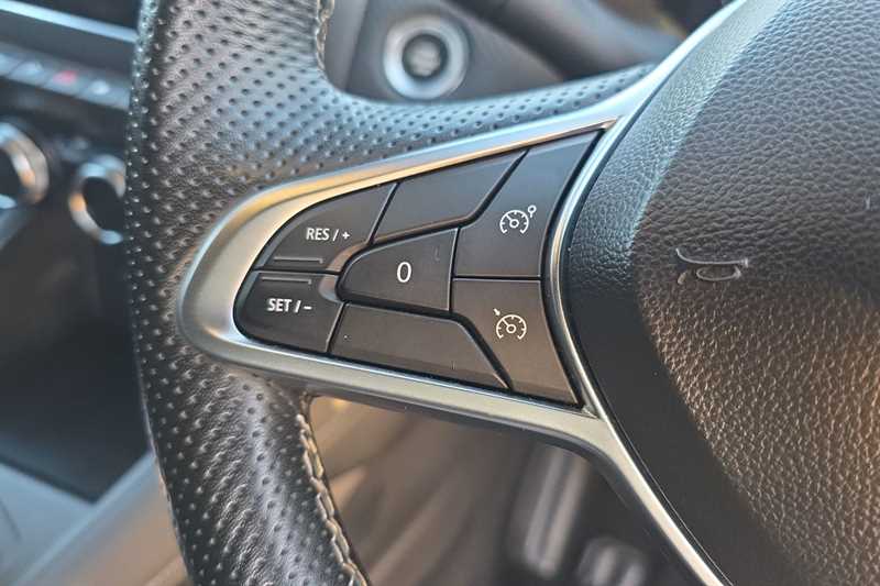 Used Renault Captur 2023 for sale - 76877273: Photo 21