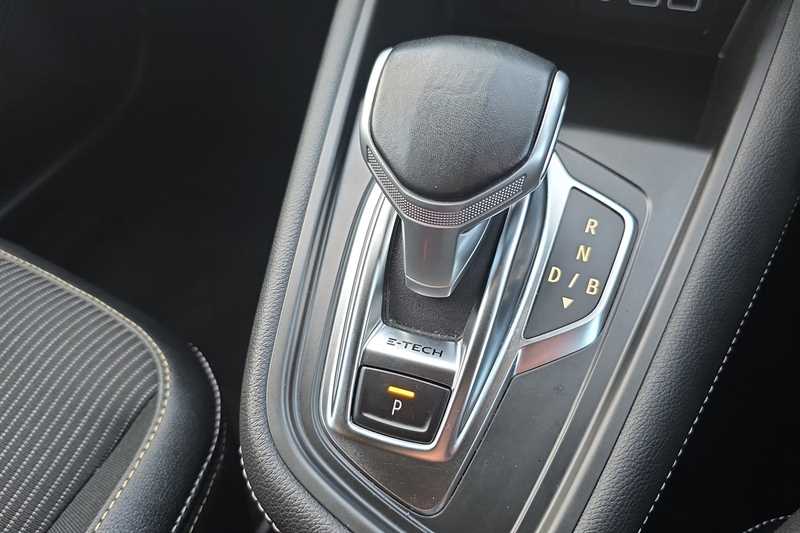 Used Renault Captur 2023 for sale - 76877273: Photo 36