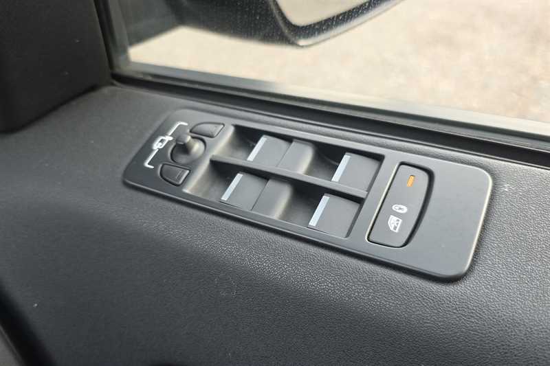 Used Land Rover Discovery Sport 2019 for sale - 76733232: Photo 16