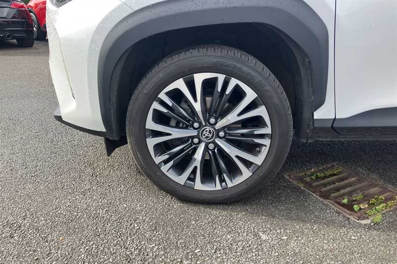 Used Toyota Yaris Cross 2024 for sale - 77375425: Photo 12