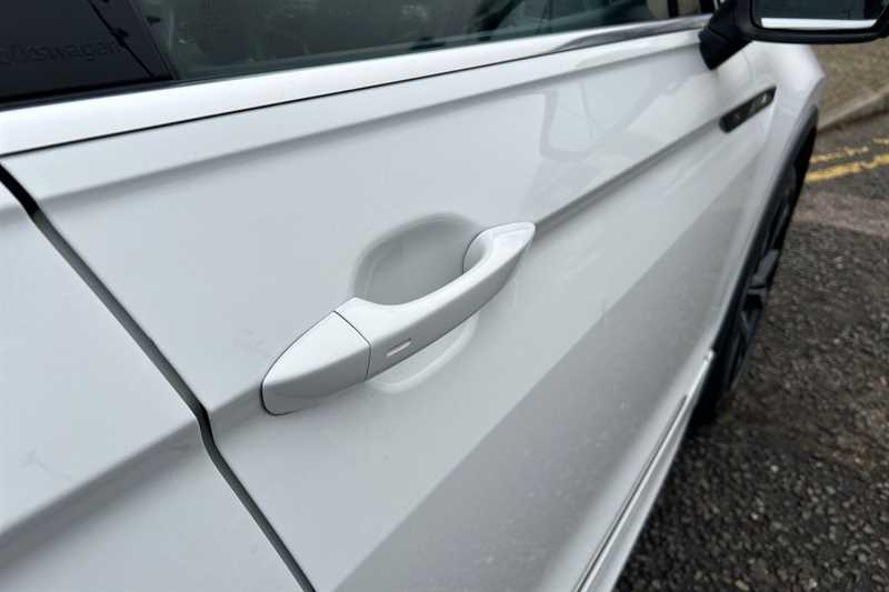 Used Volkswagen Tiguan 2022 for sale - 77773300: Photo 33