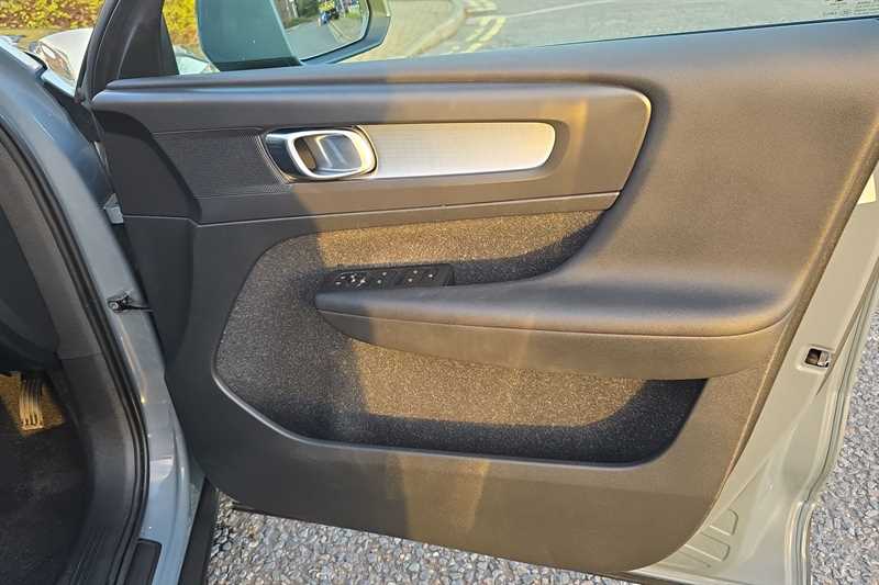 Used Volvo XC40 2020 for sale - 77296045: Photo 37