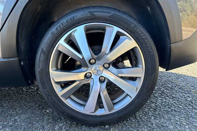 Used Peugeot 2008 2017 for sale - 78051236: Photo 11