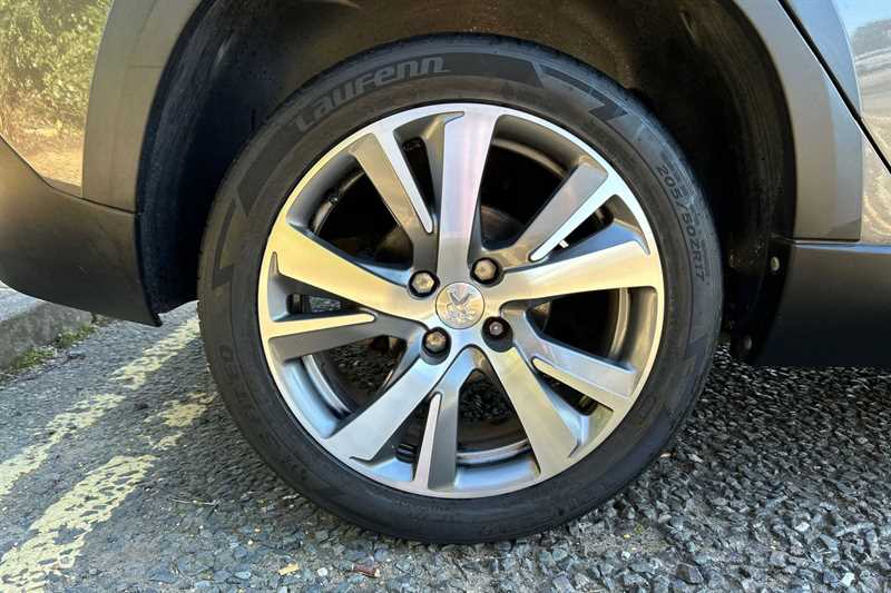 Used Peugeot 2008 2017 for sale - 78051236: Photo 9