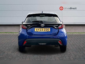 Used Toyota Yaris 2023 for sale - 77930099: Photo