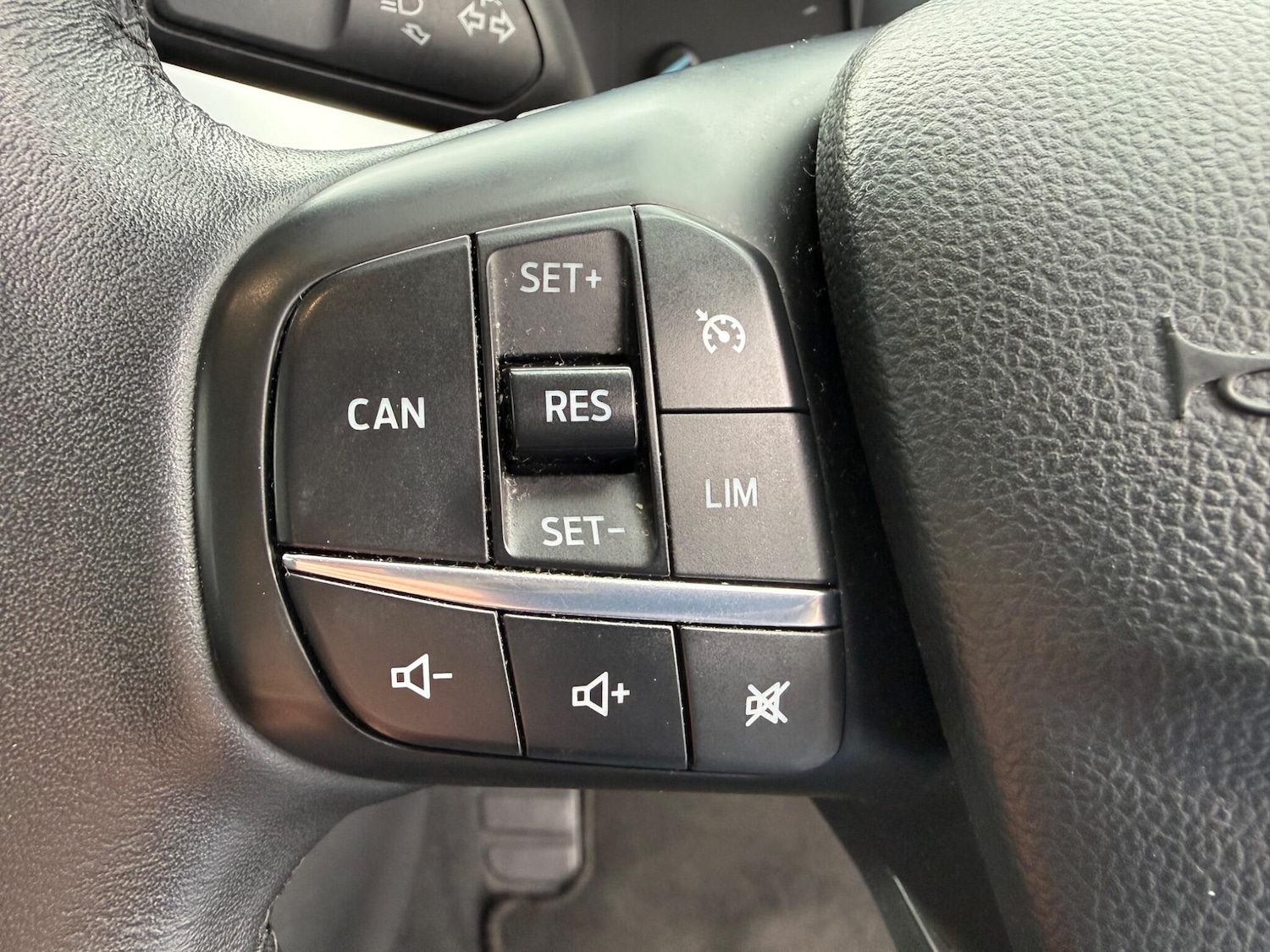 Used Ford Focus for sale - 77768355: Photo 34