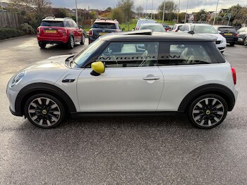 Used MINI Hatch 2021 for sale - 77177796: Photo