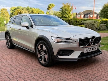 Used Volvo V60 Cross Country 2021 for sale - 79495988: Photo