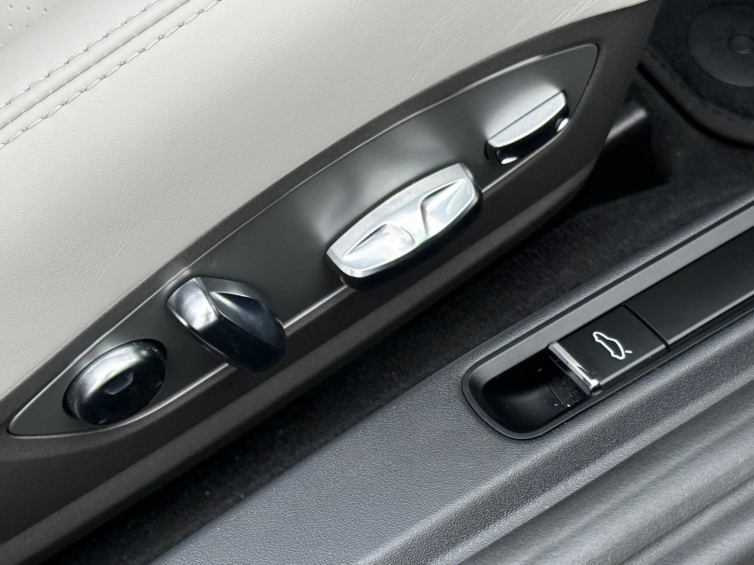 Used Porsche Boxster 2022 for sale - 77177800: Photo 36