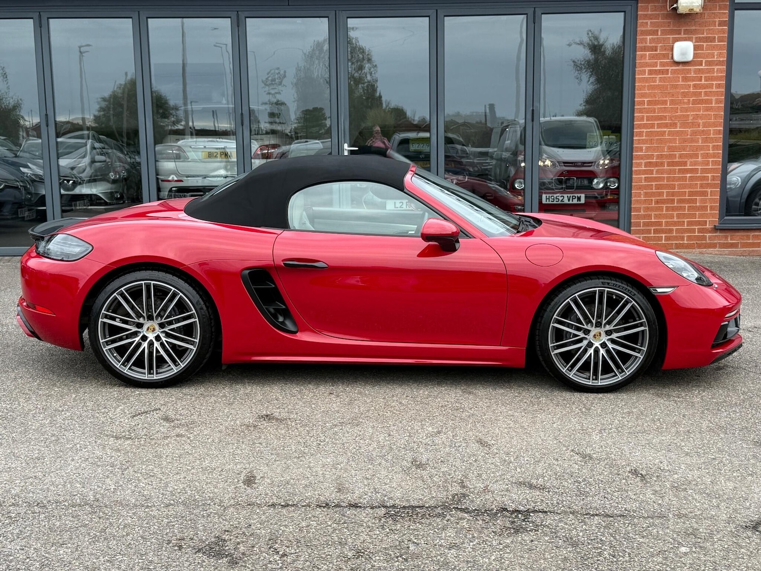 Used Porsche Boxster 2022 for sale - 77177800: Photo 8