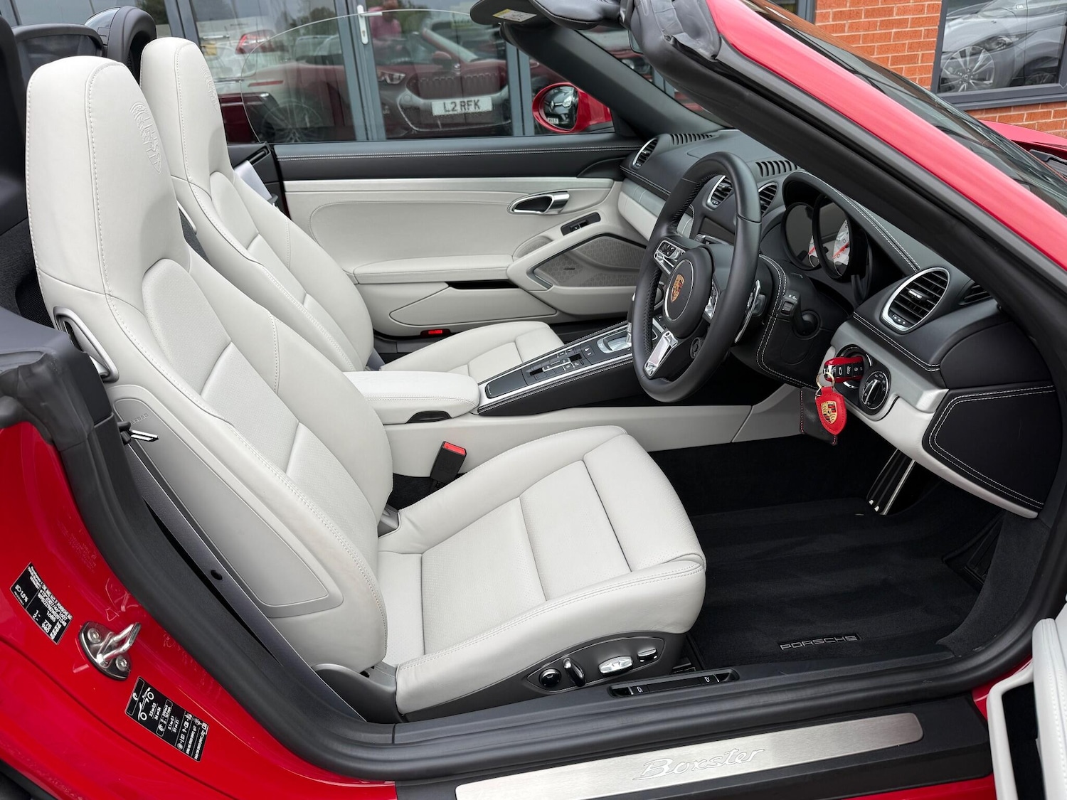 Used Porsche Boxster 2022 for sale - 77177800: Photo 9