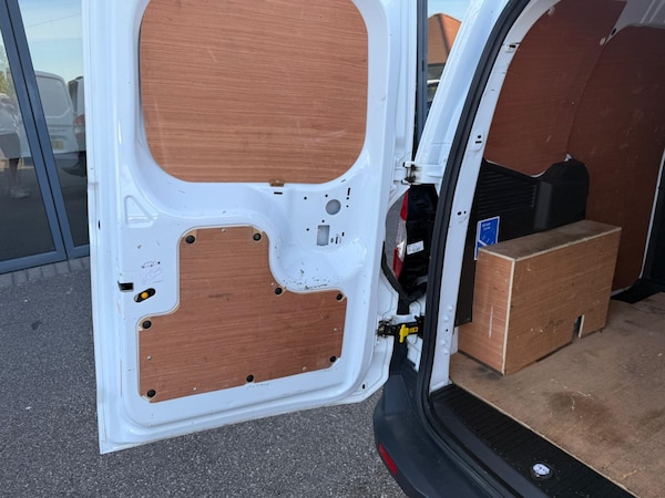 Used Ford Transit Courier 2021 for sale - 75635250: Photo 18
