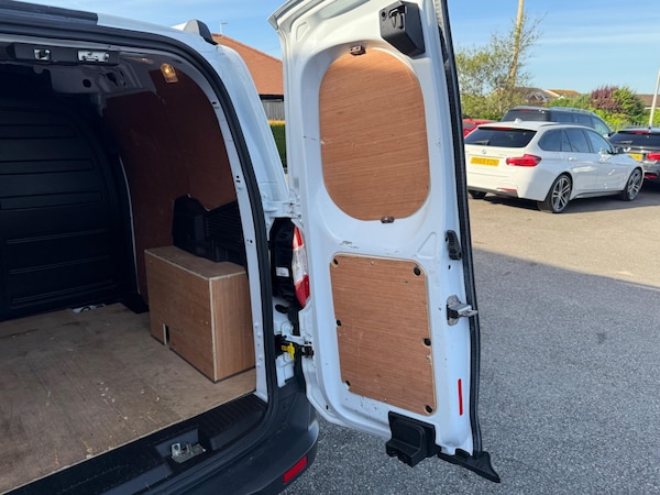 Used Ford Transit Courier 2021 for sale - 75635250: Photo 19