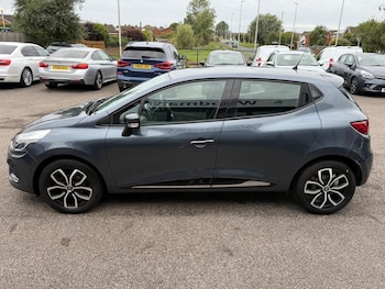 Used Renault Clio 2019 for sale - 75949939: Photo