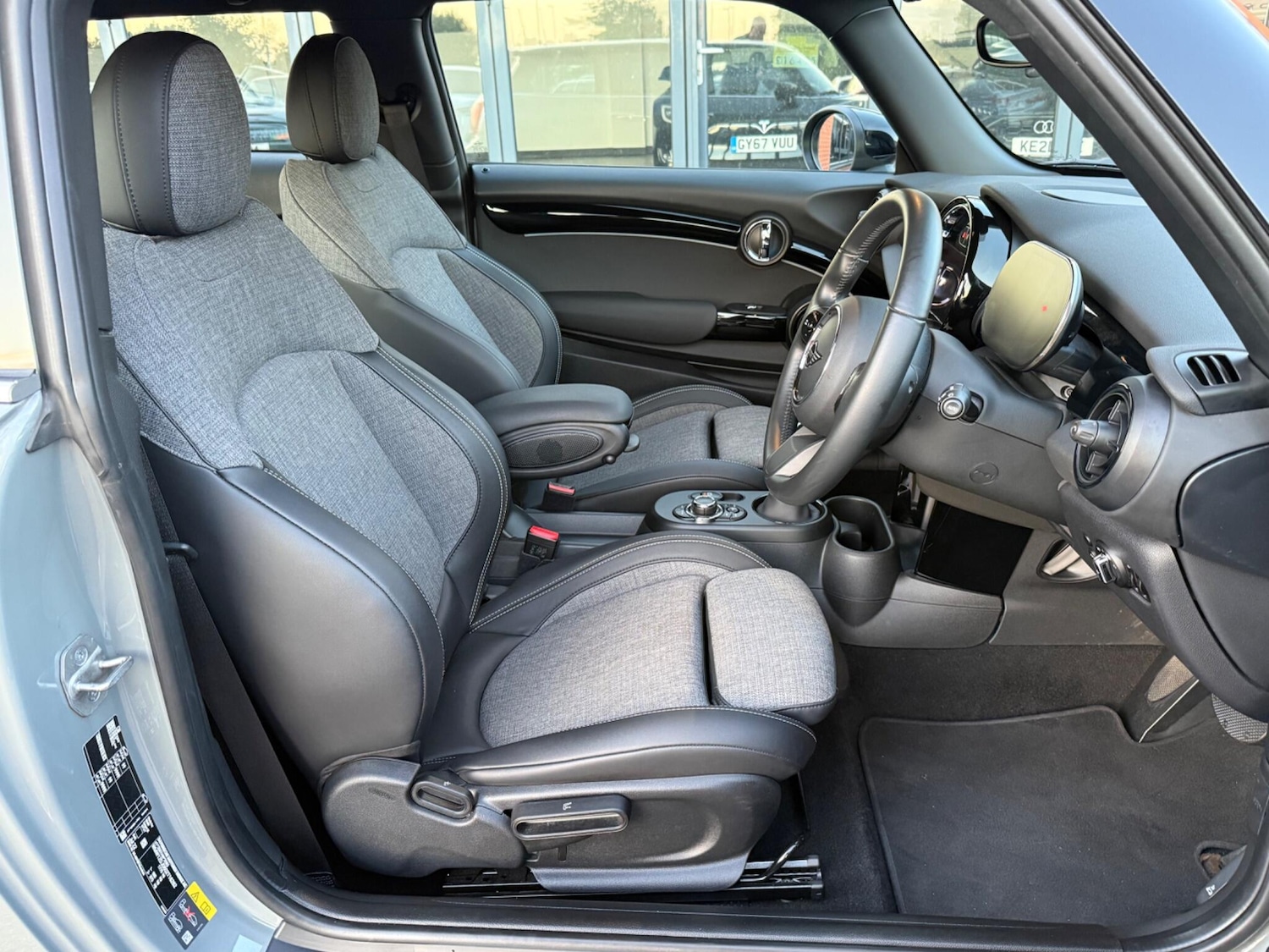 Used MINI Hatch 2022 for sale - 78072760: Photo 2