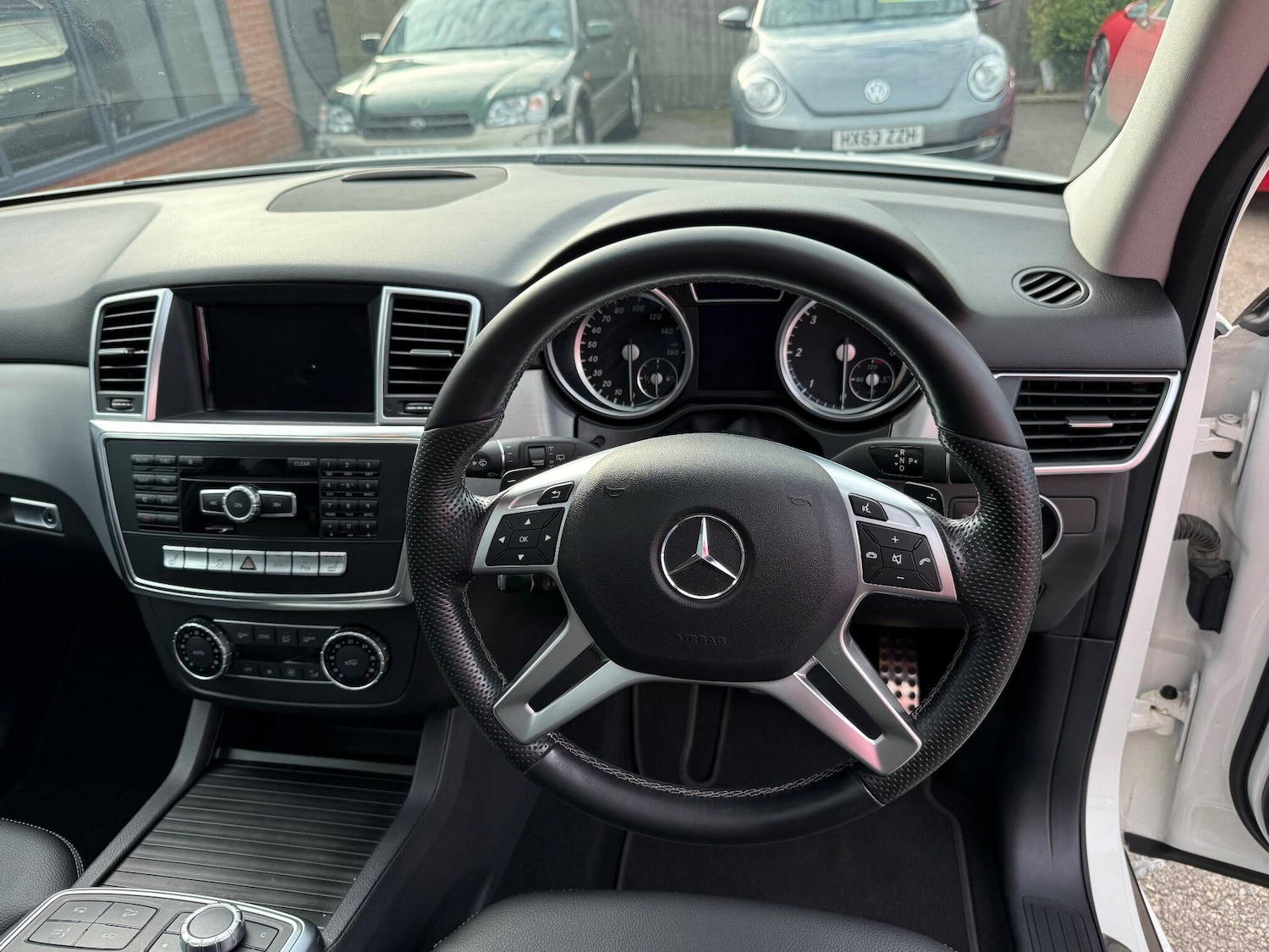 Used Mercedes-Benz M-Class 2015 for sale - 76137387: Photo 10