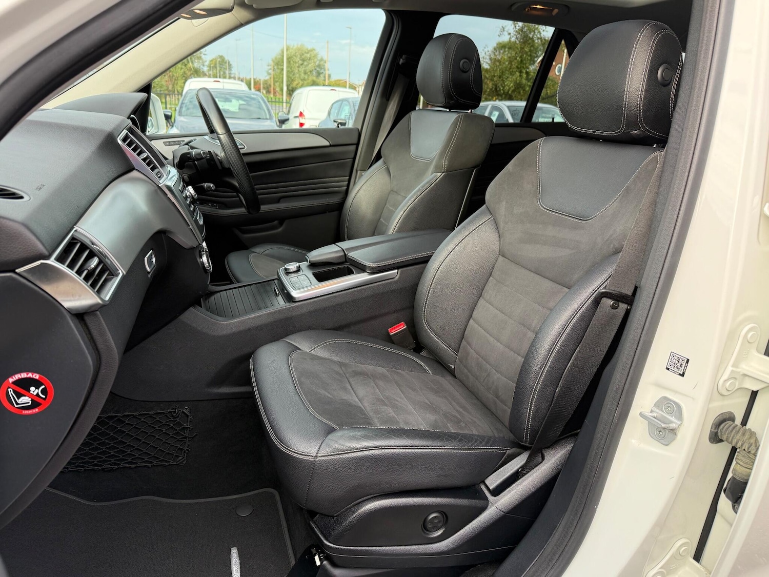 Used Mercedes-Benz M-Class 2015 for sale - 76137387: Photo 11