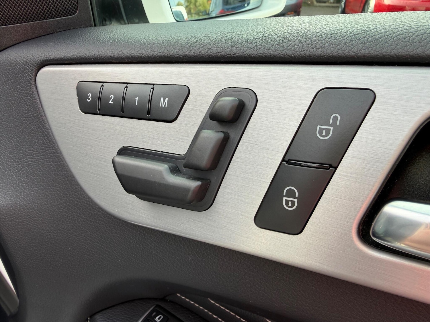 Used Mercedes-Benz M-Class 2015 for sale - 76137387: Photo 36