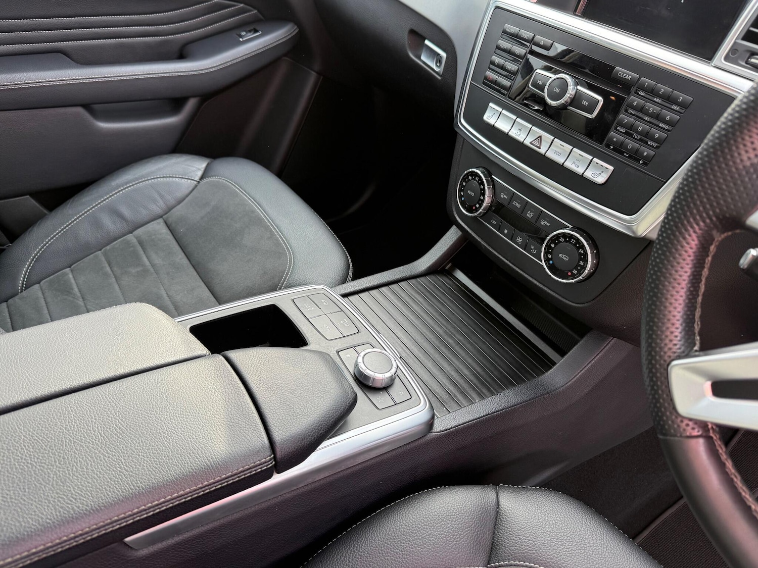Used Mercedes-Benz M-Class 2015 for sale - 76137387: Photo 43
