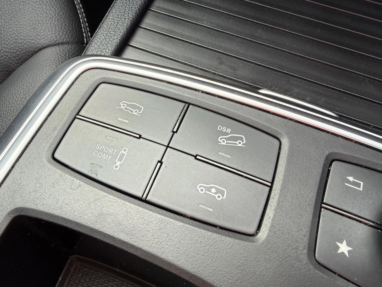 Used Mercedes-Benz M-Class 2015 for sale - 76137387: Photo 44