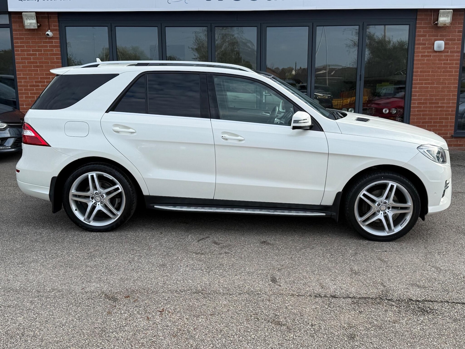 Used Mercedes-Benz M-Class 2015 for sale - 76137387: Photo 8