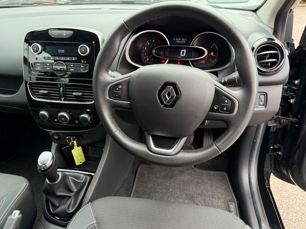 Used Renault Clio for sale - 76158682: Photo 10