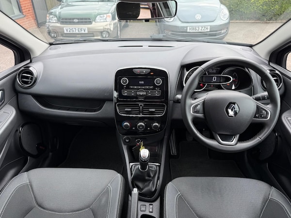 Used Renault Clio for sale - 76158682: Photo 12