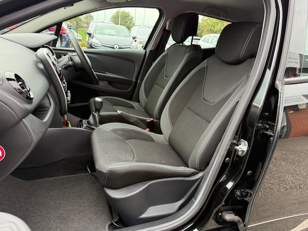 Used Renault Clio for sale - 76158682: Photo 14