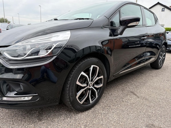 Used Renault Clio for sale - 76158682: Photo 24