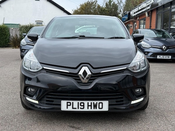 Used Renault Clio for sale - 76158682: Photo 2