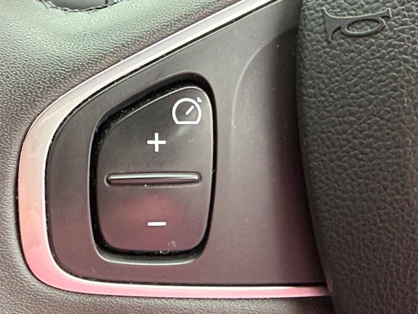 Used Renault Clio for sale - 76158682: Photo 36