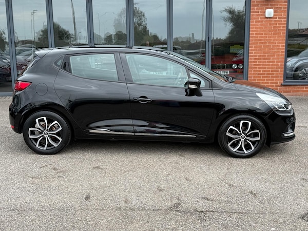 Used Renault Clio for sale - 76158682: Photo 8