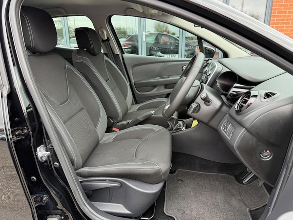 Used Renault Clio for sale - 76158682: Photo 9