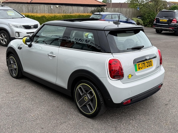 Used MINI Electric Hatch 2021 for sale - 75634210: Photo 5