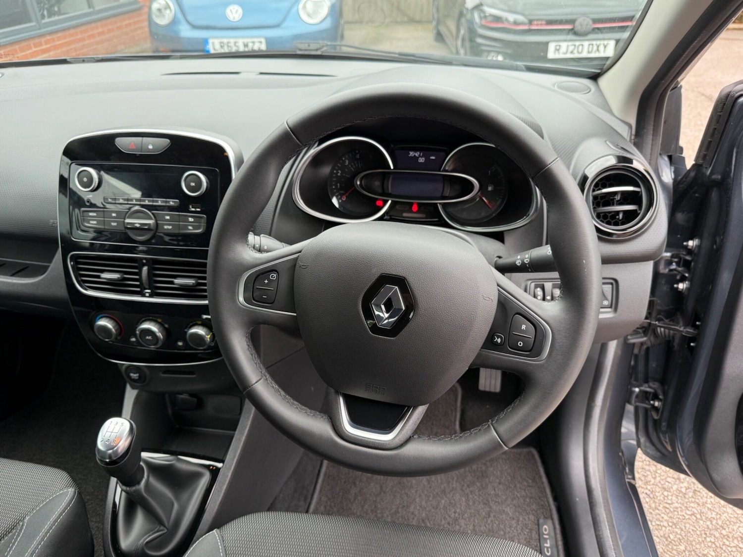 Used Renault Clio 2025 for sale - 77633585: Photo 10