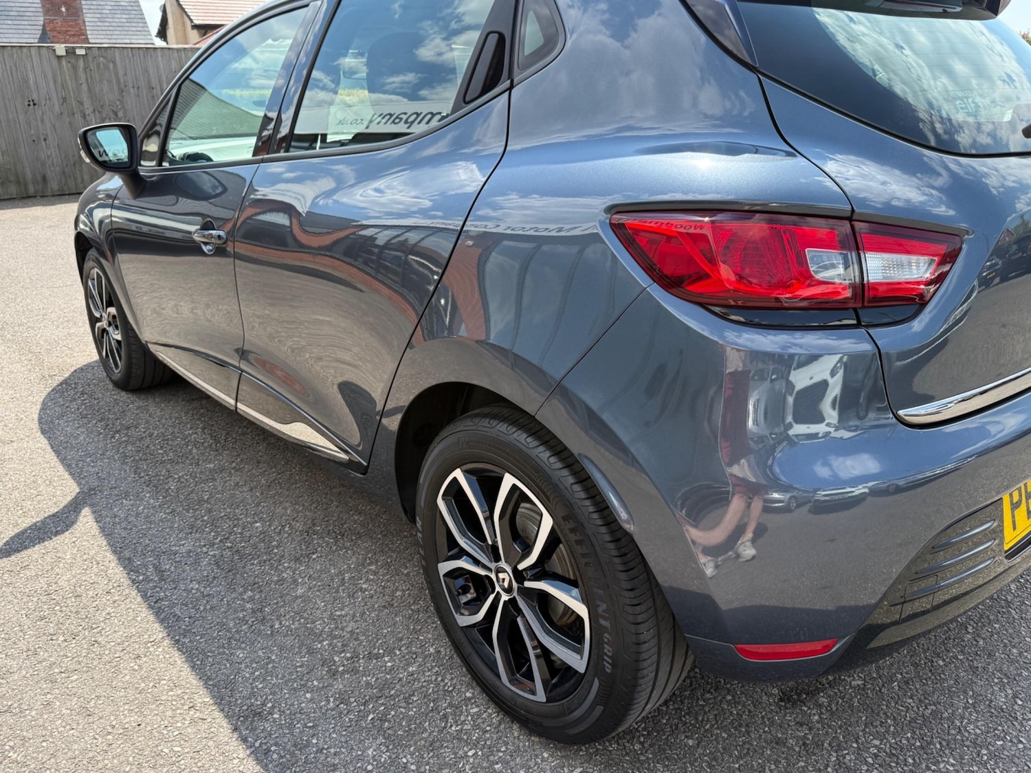 Used Renault Clio for sale - 77177804: Photo 25