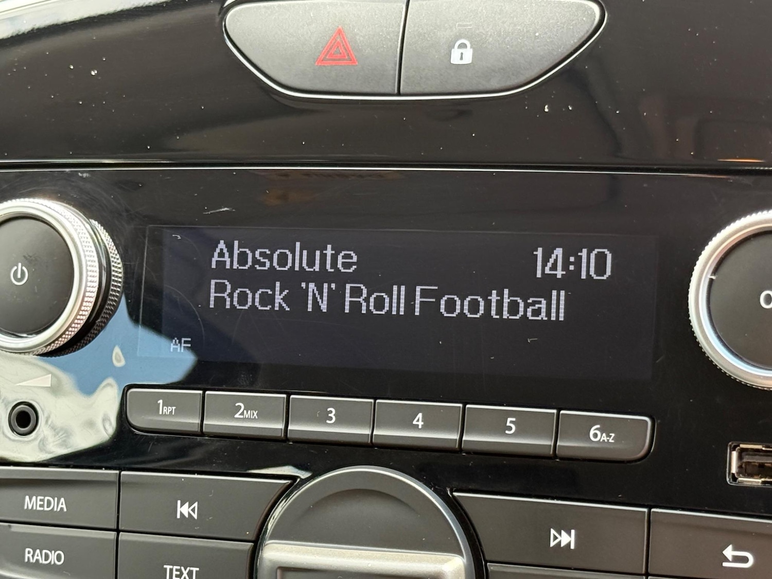 Used Renault Clio for sale - 77177804: Photo 42