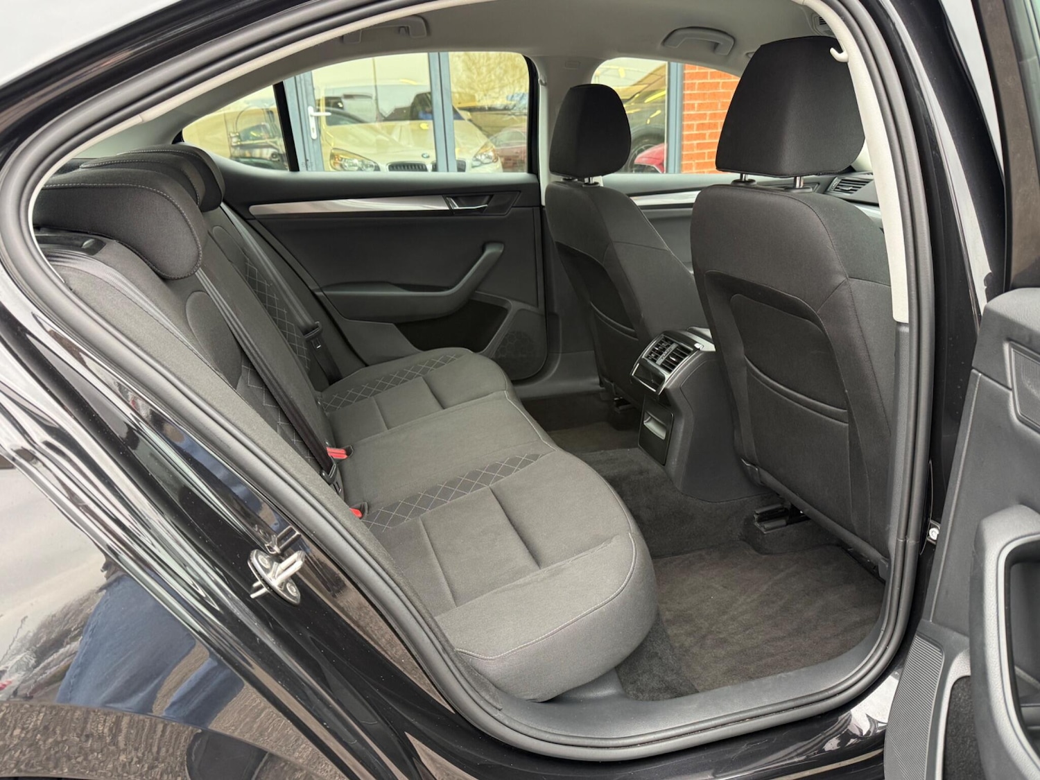 Used Skoda Superb for sale - 77440324: Photo 11