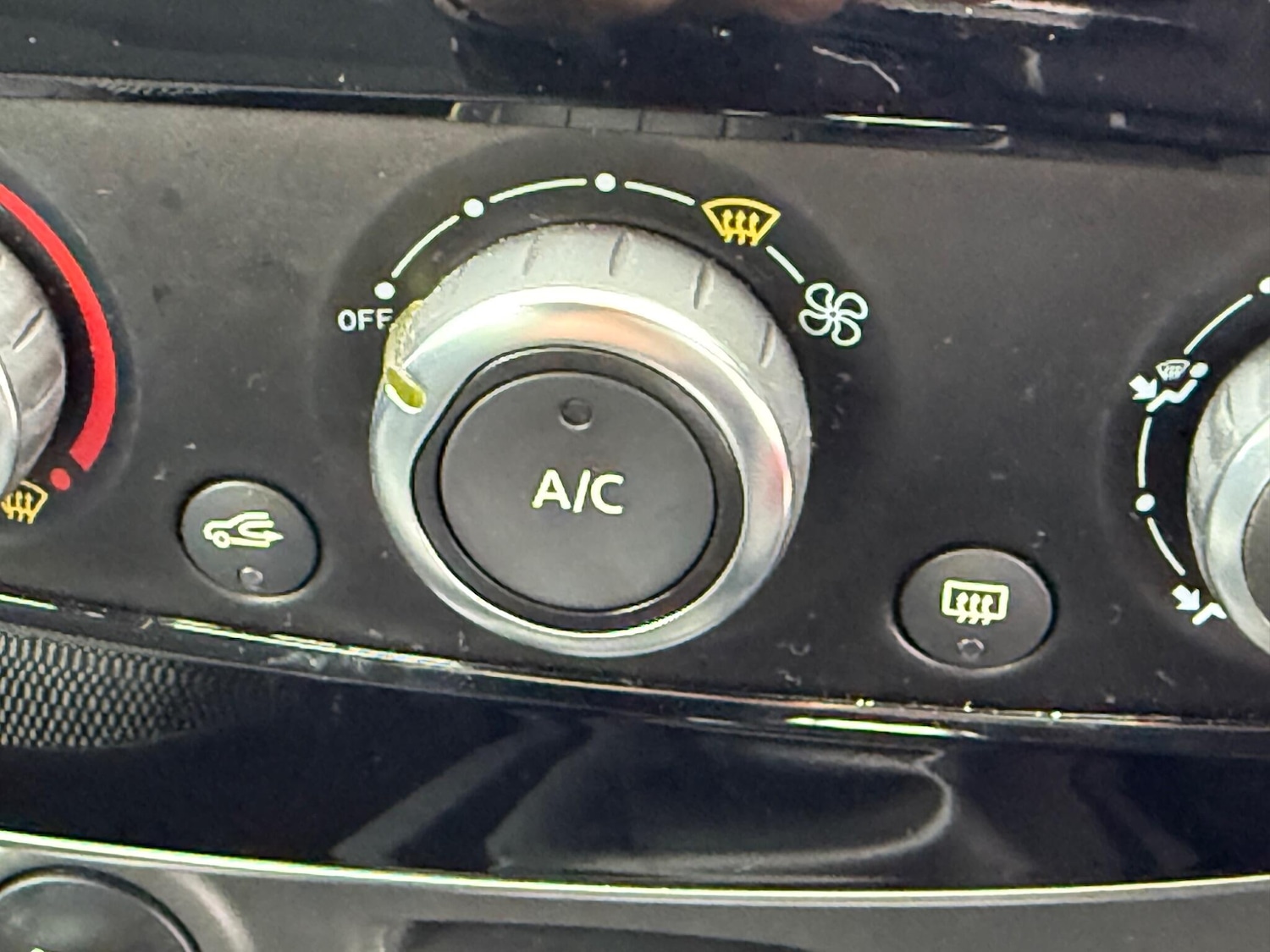 Used Renault Clio 2025 for sale - 77177799: Photo 37